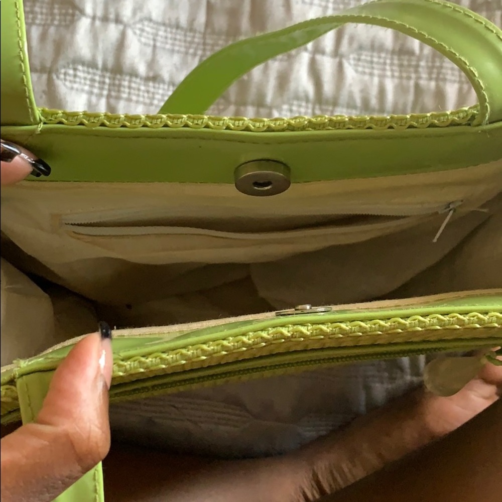 green bag - Picture 5 of 5
